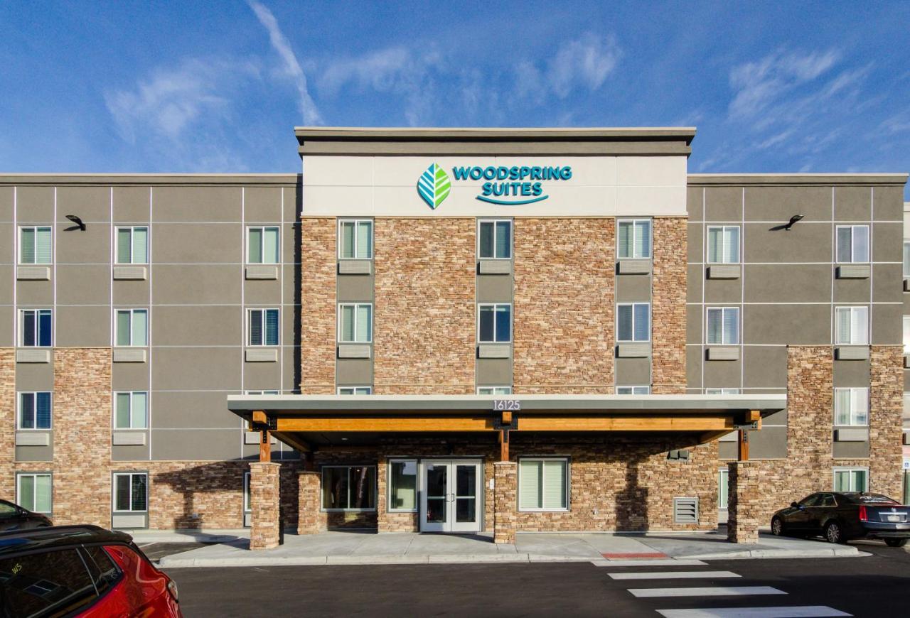 Woodspring Suites Thornton-North Denver Экстерьер фото